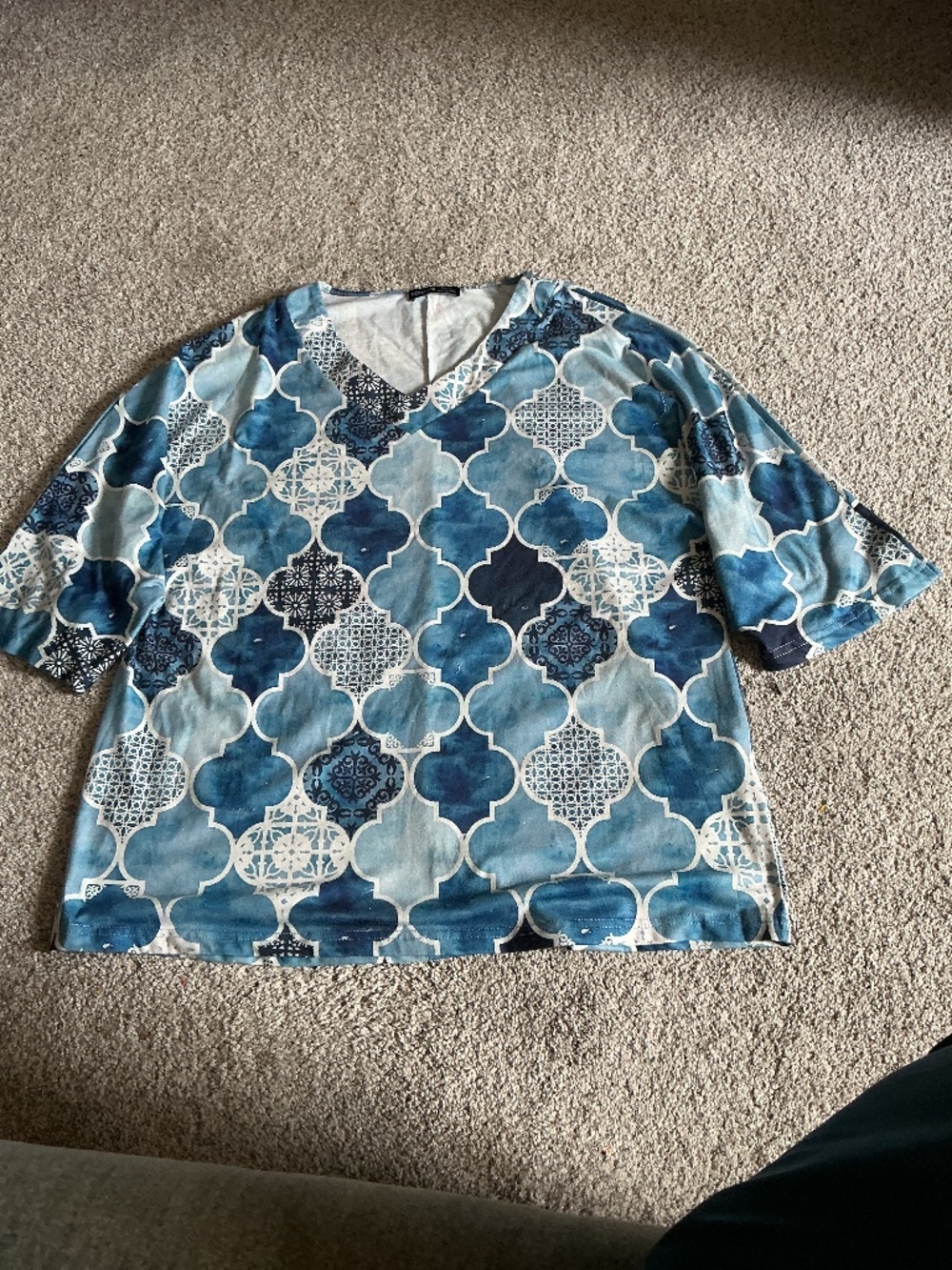 NWOT Nora Cora  Blue Print Top L